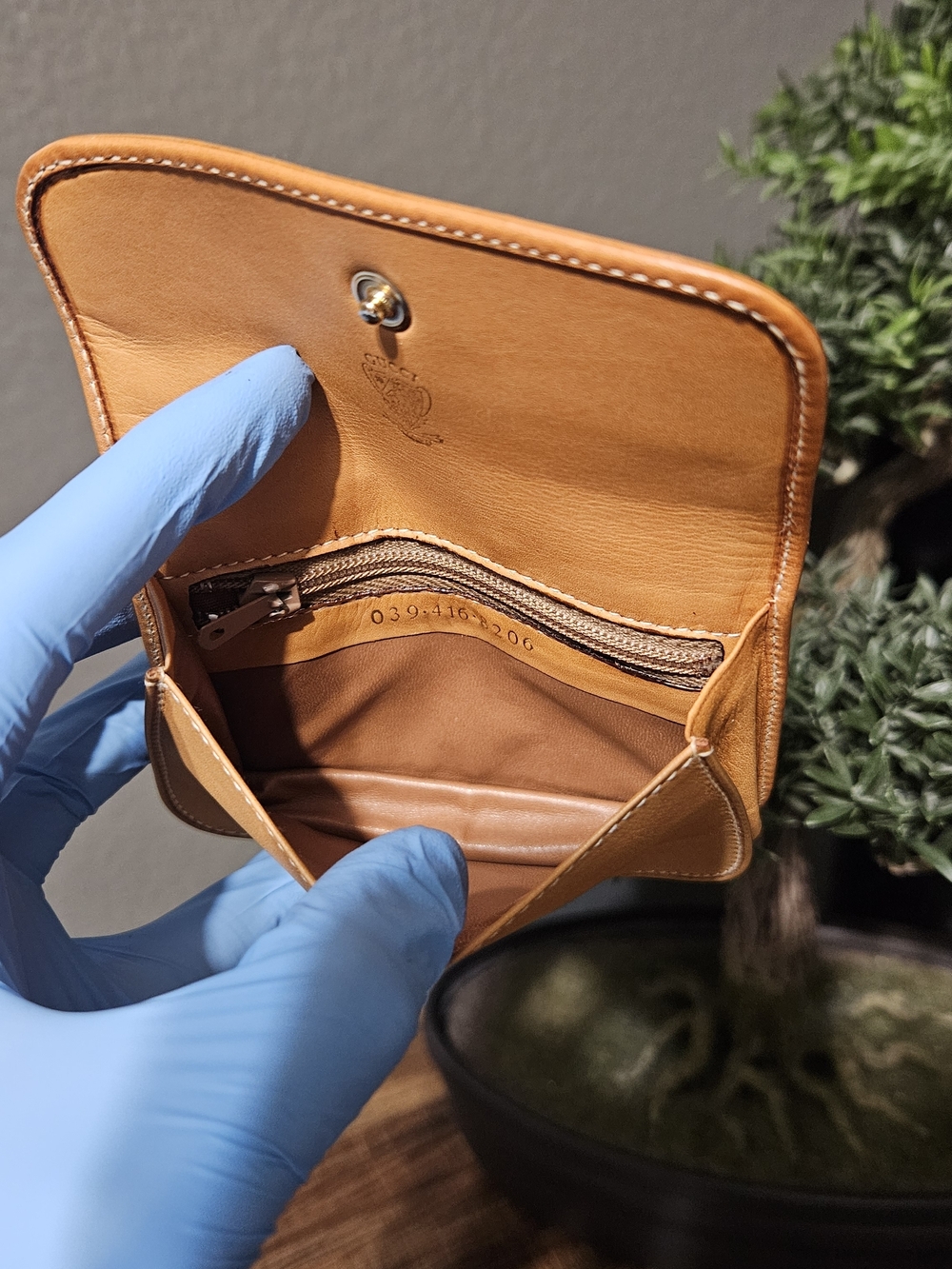 Authentic Gucci Vintage Leather Canvas Wallet - Picture 12 of 14